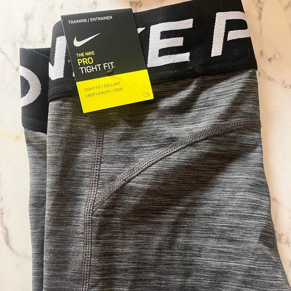 Nike Pro Women Tights - Picture 1 of 4